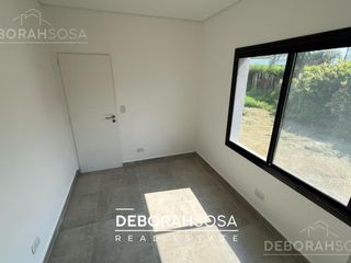 Foto 11 de Casa en Venta 4 ambientes Una Planta Lote Interno El Canton