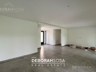 Foto 5 de Casa en Venta 4 ambientes Una Planta Lote Interno El Canton