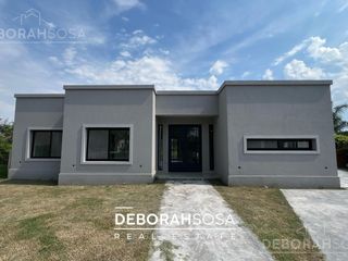 Foto 1 de Casa en Venta 4 ambientes Una Planta Lote Interno El Canton