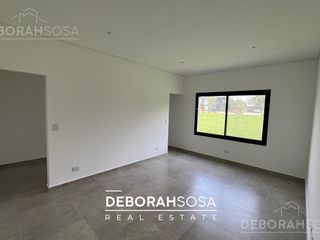 Foto 14 de Casa en Venta 4 ambientes Una Planta Lote Interno El Canton