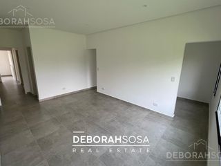 Foto 13 de Casa en Venta 4 ambientes Una Planta Lote Interno El Canton