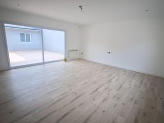 Foto 4 de Casa de tres ambientes. Completamente reciclada por sus dueños.