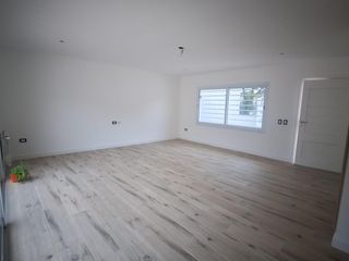 Foto 30 de Casa de tres ambientes. Completamente reciclada por sus dueños.