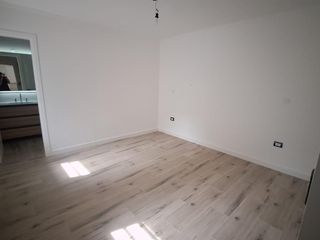 Foto 12 de Casa de tres ambientes. Completamente reciclada por sus dueños.
