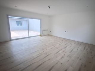 Foto 5 de Casa de tres ambientes. Completamente reciclada por sus dueños.