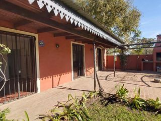 Foto 4 de VENTA QUINTA EN LOBOS 2 CASAS PARQUE