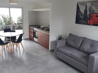 Foto 6 de Casa en venta PH Gonnet 2 dormitorios impecable reciclada