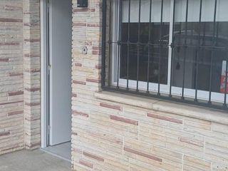 Foto 2 de Casa en venta PH Gonnet 2 dormitorios impecable reciclada