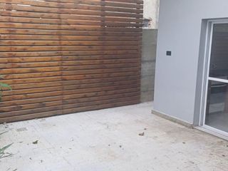Foto 21 de Casa en venta PH Gonnet 2 dormitorios impecable reciclada