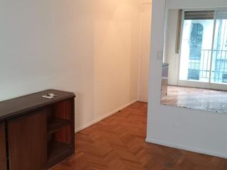 Foto 3 de Departamento en Sarmiento al 1700, CABA