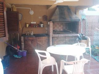 Foto 4 de Casa en Venta - 2 Dormitorios 1 Baño - 150mts2 - La Plata
