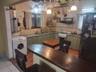 Foto 1 de Casa en Venta - 2 Dormitorios 1 Baño - 150mts2 - La Plata