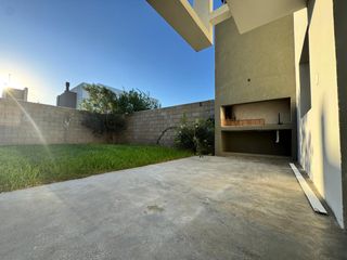 Foto 10 de Venta de Duplex Prados de Manantiales 2 Dormitorios