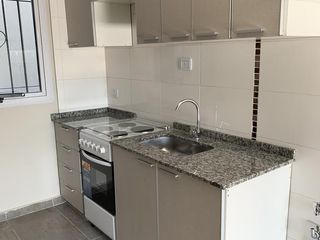 Foto 5 de Departamento tipo dúplex de 2 ambientes en alquiler - Remedios De Escalada