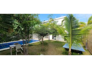 Foto 1 de Se renta casa con piscina cerca de la universidad