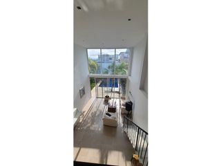 Foto 2 de Se renta casa con piscina cerca de la universidad