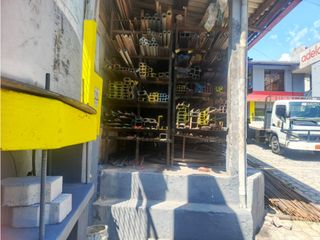 Foto 2 de Carcelén, en Venta Franquia ferretera 180m2, 2 Ambientes