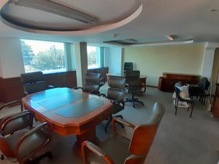 Foto 11 de ALQUILER O VENTA DE EDIFICIO PARA OFICINAS, AV. AMAZONAS (LABRADOR)