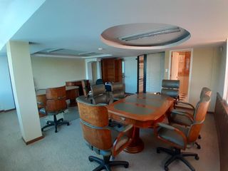 Foto 1 de ALQUILER O VENTA DE EDIFICIO PARA OFICINAS, AV. AMAZONAS (LABRADOR)
