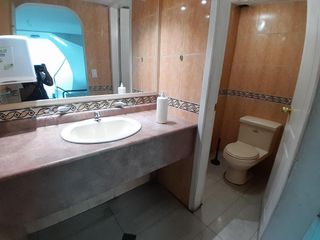 Foto 15 de ALQUILER O VENTA DE EDIFICIO PARA OFICINAS, AV. AMAZONAS (LABRADOR)