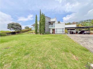 Foto 3 de casa moderna en Copacabana, excelente ubicacion en unidad cerrada