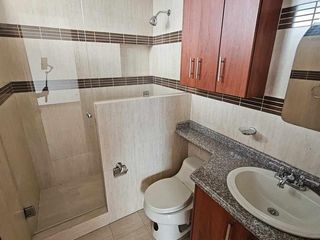 Foto 10 de Casa en arriendo 3 pisos norte de Quito el condado