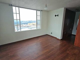 Foto 3 de Casa en arriendo 3 pisos norte de Quito el condado