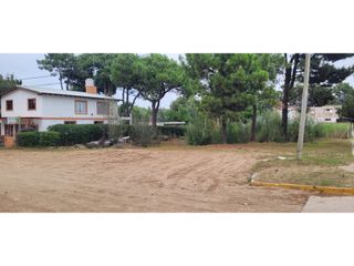 Foto 10 de Lote multifamiliar sobre AV. Víctor Hugo- Ostende apto todos los usos