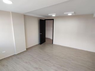 Foto 2 de Oficina Comercial en Alquiler - Sector Centro Norte de Quito - 6 de Diciembre