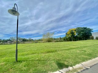 Foto 1 de Lote a la venta en Barrio Náutico Albanueva, Tigre