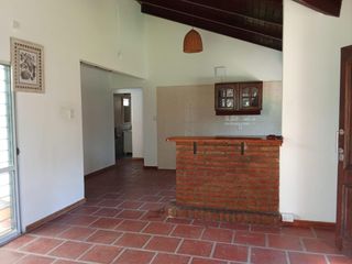 Foto 4 de Casa 3 dormitorios en alquiler permanente en Funes