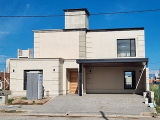 Foto 2 de Casa en venta Quebradas de Manantiales 3 dormitorios