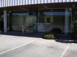 Foto 1 de Venta oficina 1 ambiente Panamericana 50 - Pilar