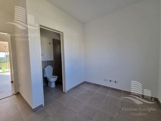 Foto 23 de Venta - Casa 4/Cuatro Ambientes, Dependencia, Jardín - San Gabriel, Villanueva
