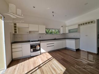 Foto 6 de Venta - Casa 4/Cuatro Ambientes, Dependencia, Jardín - San Gabriel, Villanueva