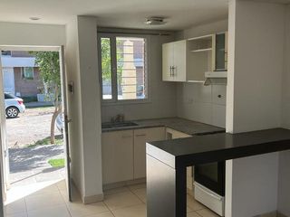 Foto 3 de VENTA DUPLEX - 2 DORM. EXCELENTE ACCESO - CHACABUCO AL 500 CENTENARIO NEUQUEN