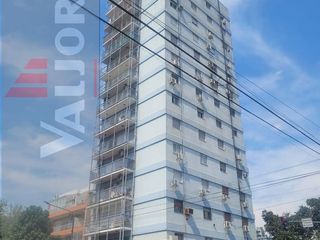 Foto 1 de Departamento de 4 amb al frente c/balcon corrido!!!