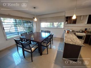 Foto 5 de Casa en Venta  4 amb en dos plantas - Apto Credito .