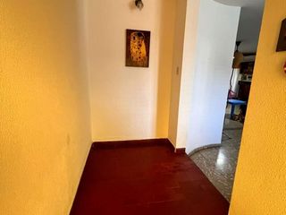 Foto 2 de VENTA HERMOSA CASA DE 3 DORM - ALTA CORDOBA