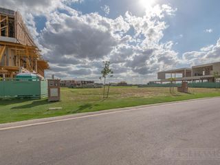 Foto 6 de Lote a la laguna en venta  en Los Puentes - Nordelta
