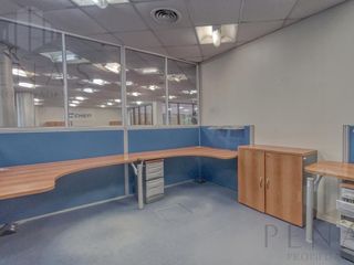 Foto 20 de FORMIDABLE OFICINA AMOBLADA DE 600 M2 DE GRAN CATEGORIA EN VICENTE LOPEZ - 6 COCHERAS