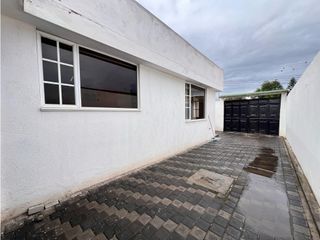Foto 19 de Mitad del Mundo, Casa en Venta, 118m2, 3 Habitaciones