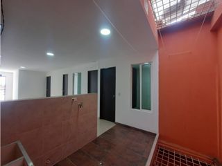 Foto 17 de ALQUILER CASA 3er PISO  BARRIO CIUDAD 2000
