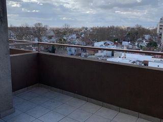 Foto 4 de Departamento en alquiler de 2 ambientes en Devoto. Muy luminoso. Gran balcón.