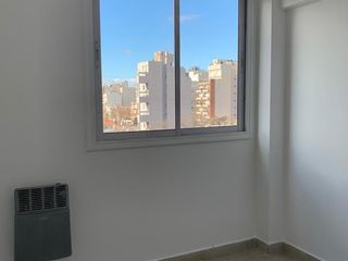 Foto 9 de Departamento en alquiler de 2 ambientes en Devoto. Muy luminoso. Gran balcón.