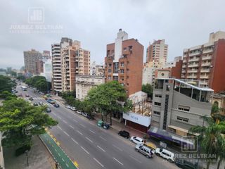 Foto 6 de Departamento semipiso 3 dormitorios de categoría - Yrigoyen al 400, Nueva Cordoba