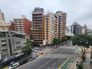 Foto 7 de Departamento semipiso 3 dormitorios de categoría - Yrigoyen al 400, Nueva Cordoba