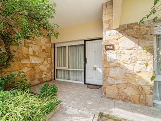 Foto 36 de Venta - Casa 4 ambientes con parque y quincho - Zona Chauvin