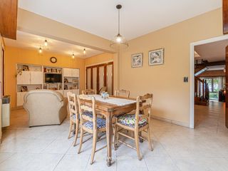 Foto 7 de Venta - Casa 4 ambientes con parque y quincho - Zona Chauvin
