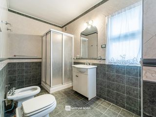Foto 34 de Venta - Casa 4 ambientes con parque y quincho - Zona Chauvin